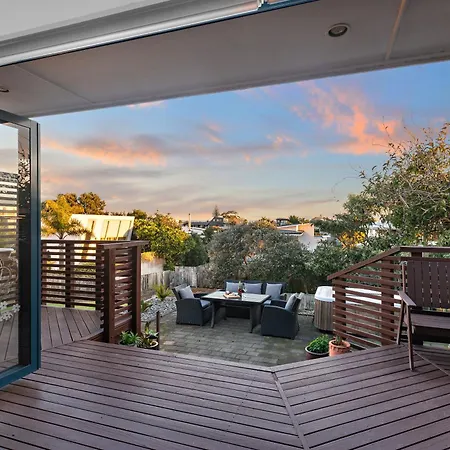Ultimate Beach Location Mount Maunganui Exterior photo